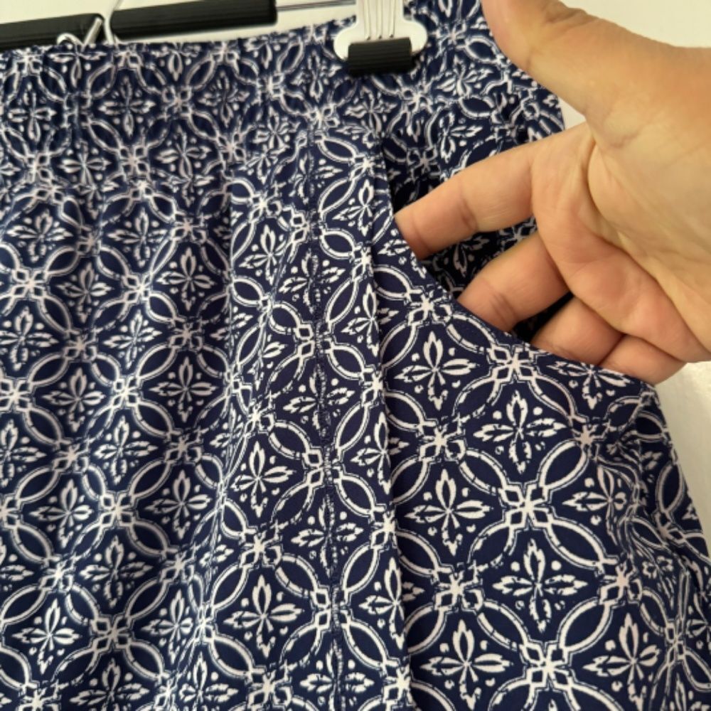 T by Talbots Faux Wrap Skort Blue White Medallion Print Pockets, Size S - Picture 3 of 9